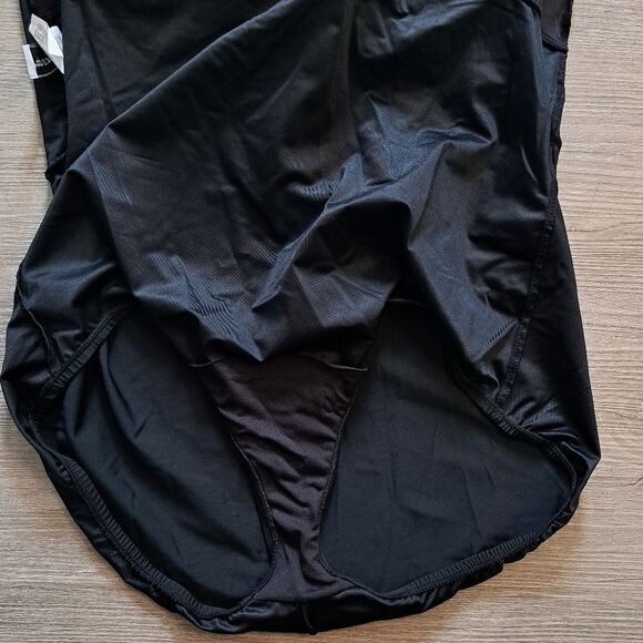 Miraclesuit Plus Size One Piece Swimsuit V-Neck Size 20W Black - Picture 9 of 17